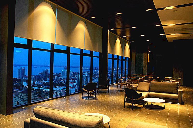 Tropicana Suite@Jalan Macalister George Town Exterior photo